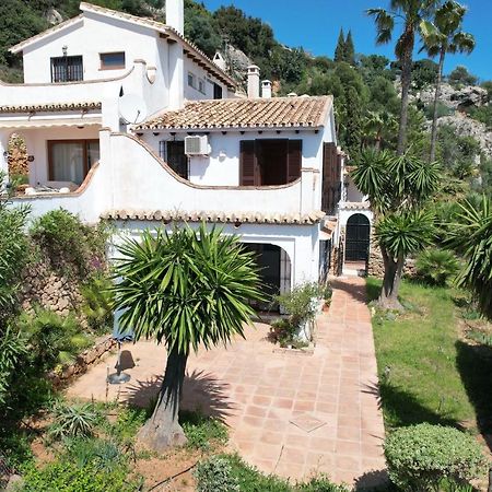 Terraced House In The Mountains With Fantastic View Malaga Exterior photo