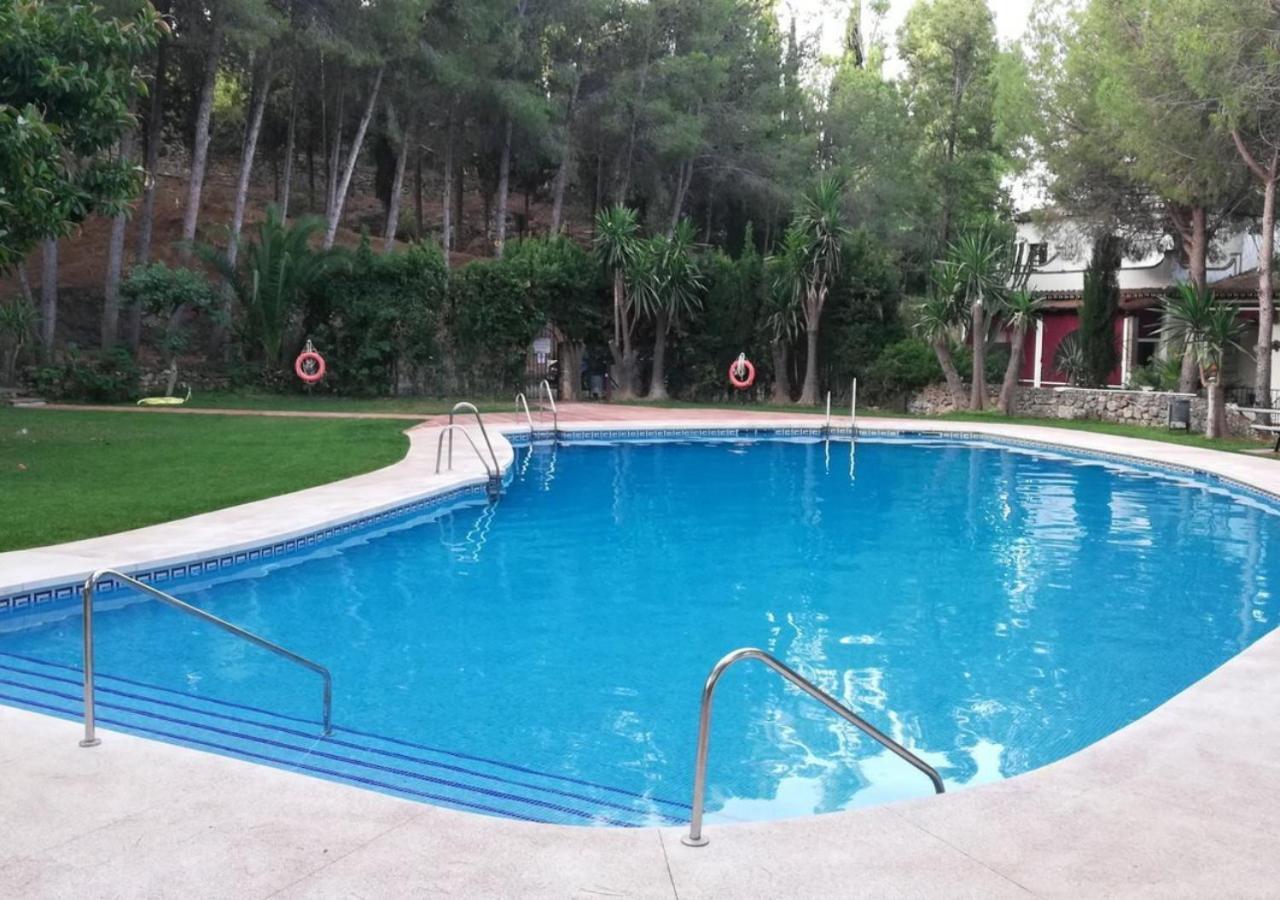 Terraced House In The Mountains With Fantastic View Malaga Exterior photo